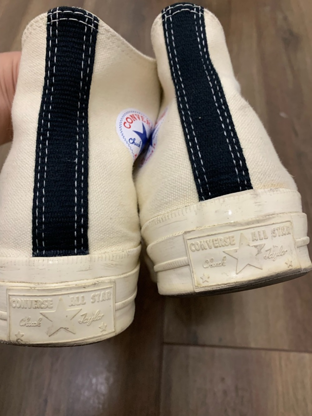Converse High Top Sneakers in Cream with Black Heel Stripe red heart women’s 6 - Picture 6 of 12